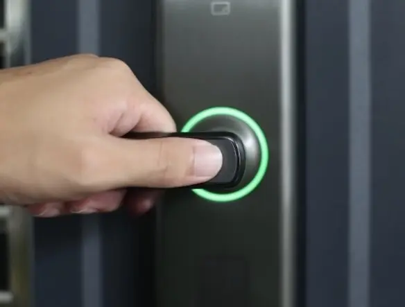 controle-acces-badge-biometrie